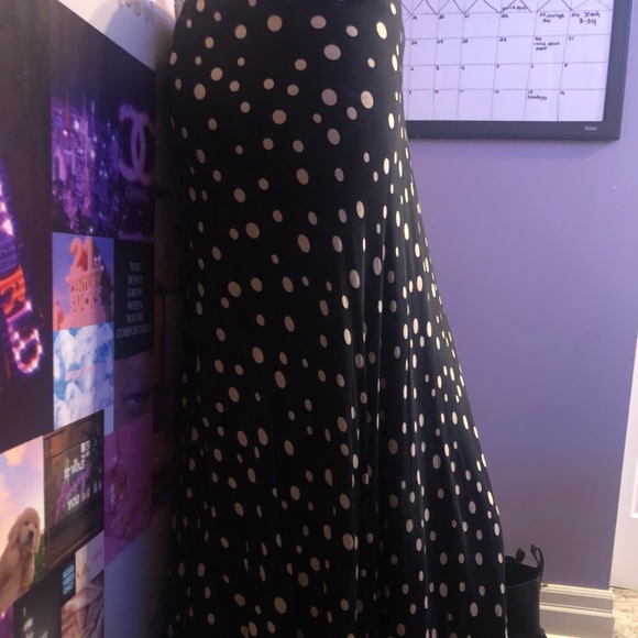 Long skirt - Picture 3 of 3